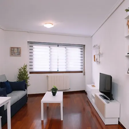 Diafano Y Acogedor En By Apartment Vigo