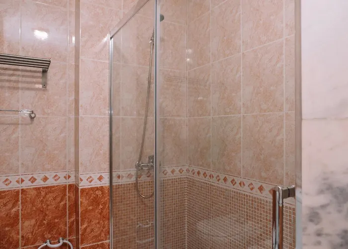 Diafano Y Acogedor En By Apartmán