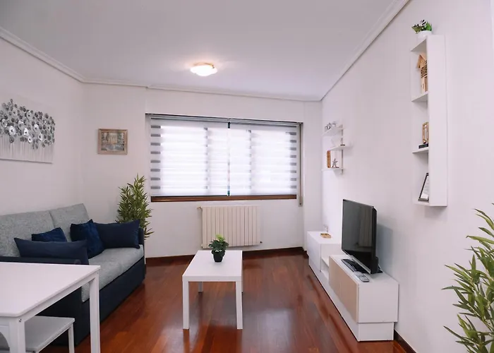 Diafano Y Acogedor En By Apartmán Vigo